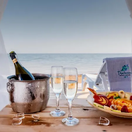 Lovely With Sea View Apartment