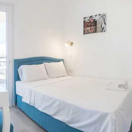 Lovely With Sea View Apartament