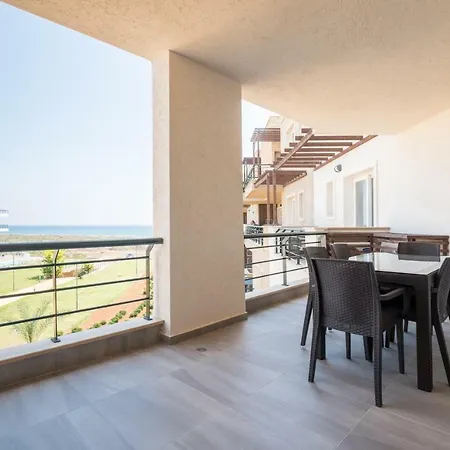 Apartament Lovely With Sea View